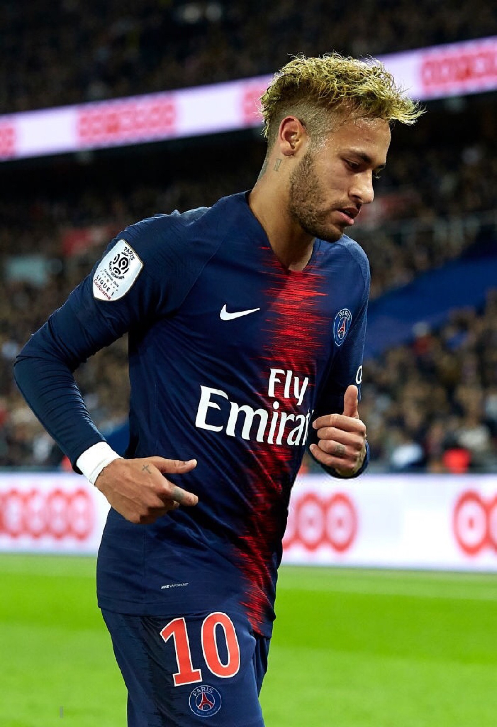 比肩阿德和埃托奥，劳塔罗本赛季出战的三场欧冠比赛均有进球（劳塔罗本季欧冠三战皆破门，追平阿德与埃托奥）