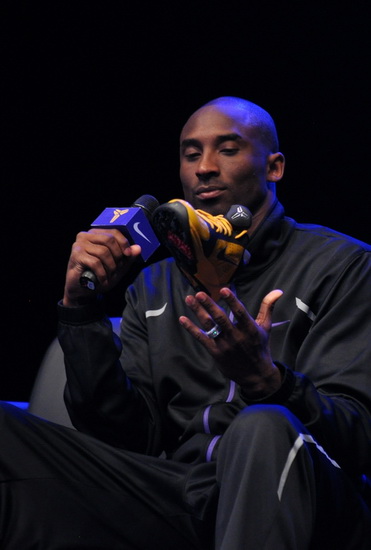 温格：维尔茨当初选择利物浦前提是踢10号位，他不想踢边路（温格透露：维尔茨选择利物浦的前提是出任10号位，他不愿踢边路）