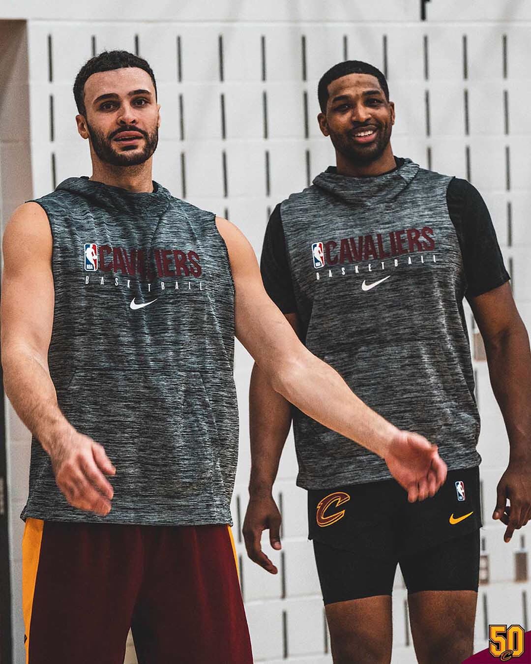 ESPN：邓弗里斯因伤缺席荷兰与波兰的世预赛（ESPN：邓弗里斯伤退，无缘荷兰对波兰的世预赛）