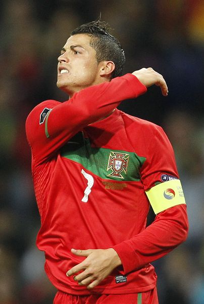 佩雷茨：诺伊尔是有史以来最优秀的门将；我本想成为汉堡首发（佩雷茨：诺伊尔堪称史上最佳门将；我曾盼在汉堡坐稳主力）