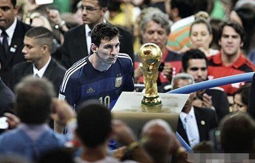 老鹰成为NBA本赛季首支助攻突破600大关的球队（老鹰成本季NBA首支团队助攻突破600的队伍）