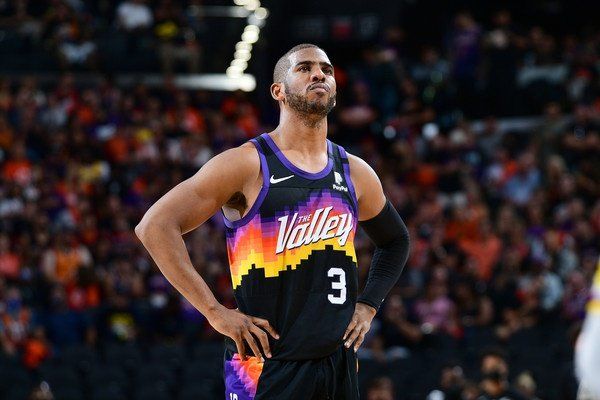 东契奇致信里夫斯：很抱歉当你队友，祝贺你成为我的头号粉丝（东契奇写信给里夫斯：为曾与你同队向你道歉，恭贺你成我的头号拥趸）