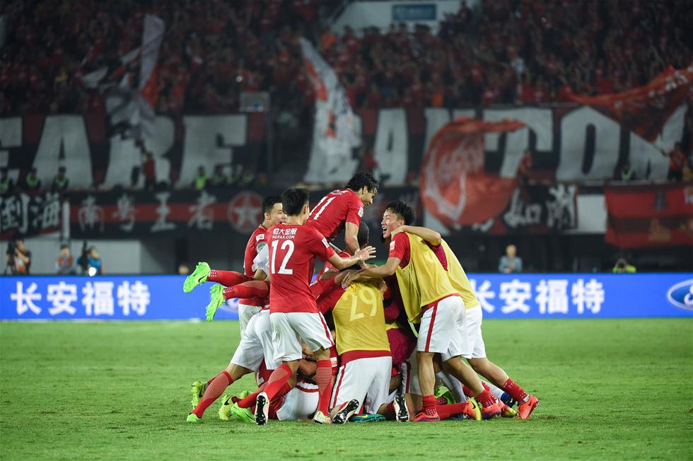 未来可期！广东队18岁小将王洪泽CBA首秀贡献8分6篮板（前途可期！广东18岁新秀王洪泽CBA首秀斩获8分6篮板）