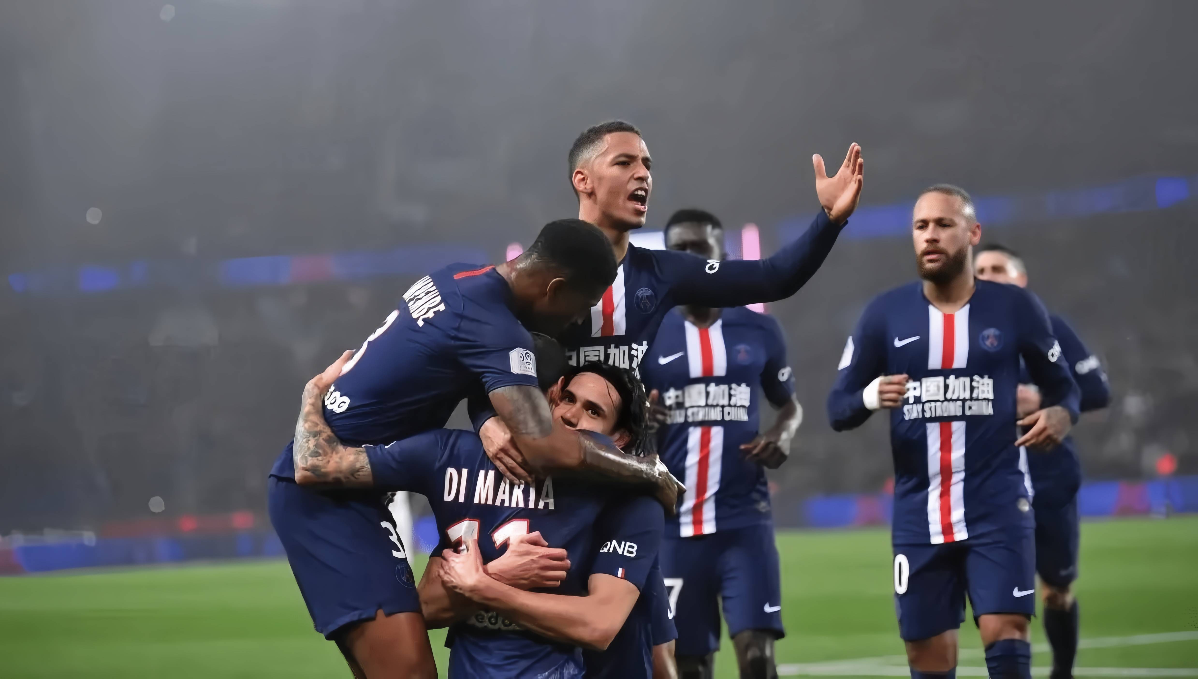 2场贡献6球1助攻+夺得金靴，法比奥当选中超11月最佳球员（两场斩获6球1助攻并加冕金靴，法比奥当选中超11月最佳球员）