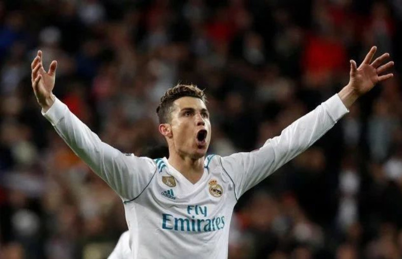 曼联客场对阵狼队，若取胜可追平切尔西，升至第六。狼队近期状态差，曼联实力占优，有望全取三分。（曼联客战狼队：胜则追平切尔西升至第六，狼队近况低迷，红魔有望全取三分）