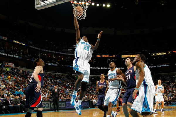 沙尔克战术重整后焕然一新（战术洗牌让沙尔克脱胎换骨）