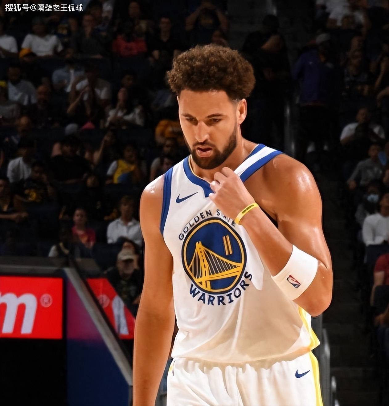 篮球湖人球员恢复训练，状态良好（湖人队员重启训练，状态不俗）